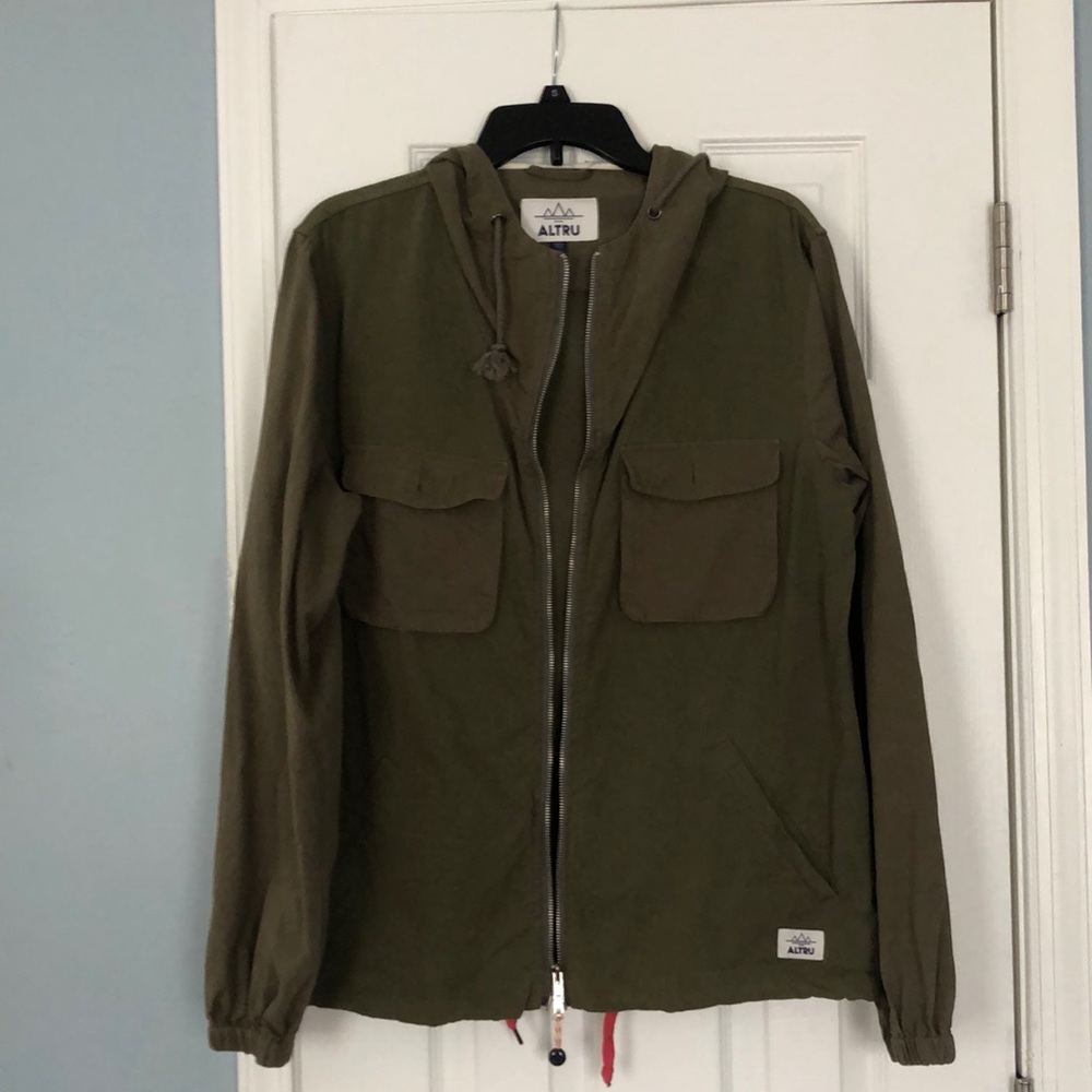 Altru Lightweight Hooded zip-up Jacket - Size M